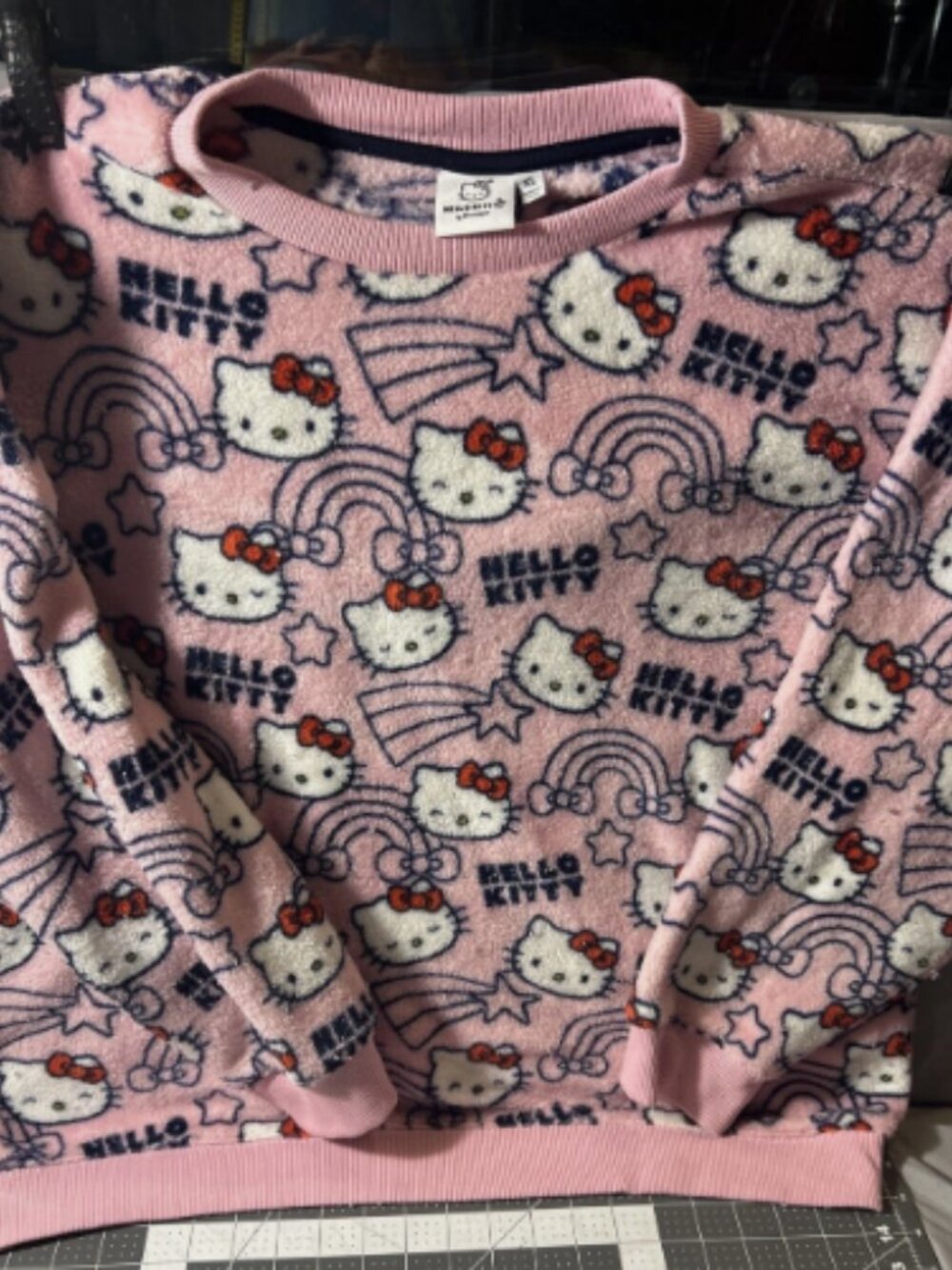 SanrioHello Kitty Crew Neck Long Sleeve Fleece Sweater Women’s Size Extra Large